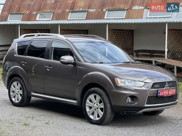 Авто Mitsubishi Outlander Xl 2010 № 7720078