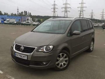 Авто Volkswagen Touran 2010 № 7720134