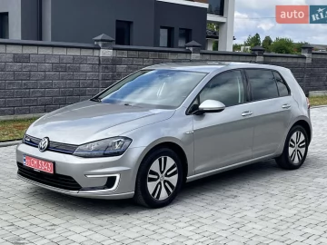 Авто Volkswagen E-Golf 2015 № 7720182