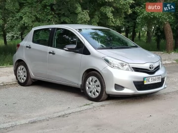 Авто Toyota Yaris 2012 № 7720188