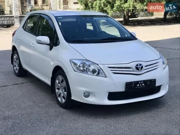 Авто Toyota Auris 2010 № 7720299