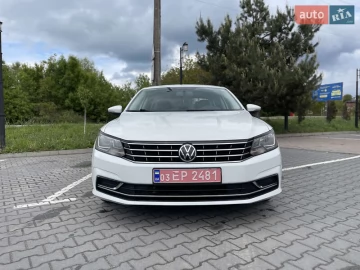 Авто Volkswagen Passat 2018 № 7720463