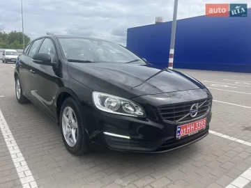 Авто Volvo V60 2015 № 7720468
