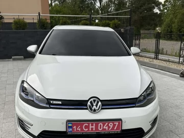 Авто Volkswagen E-Golf 2017 № 7720806