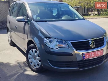 Авто Volkswagen Touran 2008 № 7720952