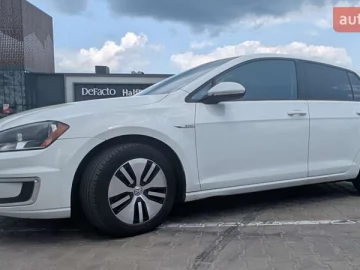 Авто Volkswagen E-Golf 2016 № 7721211