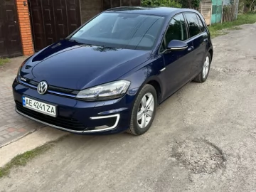 Авто Volkswagen E-Golf 2018 № 7722354