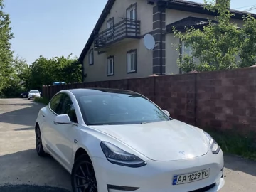 Авто Tesla Model 3 2019 № 7722831
