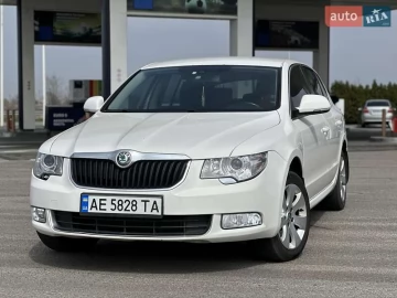 Авто Skoda Superb 2012 № 7723474