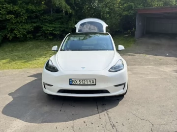 Авто Tesla Model Y 2023 № 7723645