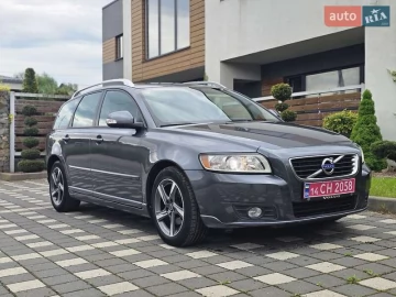 Авто Volvo V50 2012 № 7723820