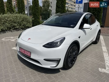 Авто Tesla Model Y 2023 № 7724033
