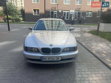 Авто BMW 5 Series 2000 № 7724128