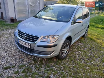 Авто Volkswagen Touran 2009 № 7724208
