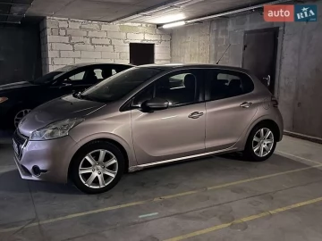Авто Peugeot 208 2012 № 7724501