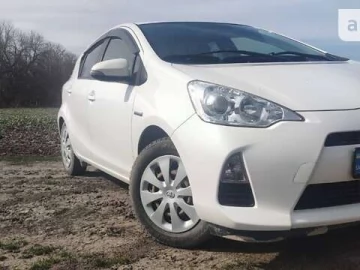 Авто Toyota Aqua 2012 № 7724916