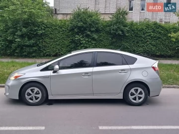 Авто Toyota Prius 2014 № 7724918