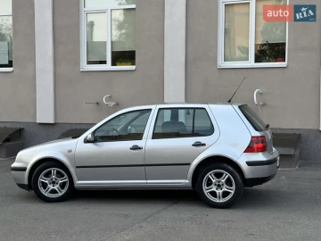Авто Volkswagen Golf 2001 № 7724979