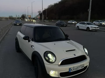 Авто MINI Hatch 2010 № 7725047