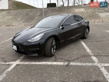 Авто Tesla Model 3 2019 № 7725055