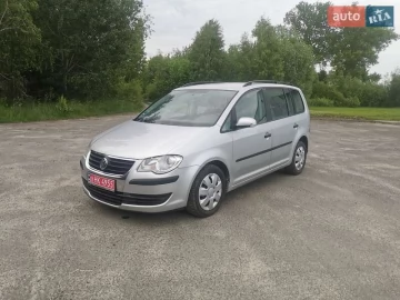 Авто Volkswagen Touran 2009 № 7725452