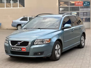 Авто Volvo V50 2010 № 7725476