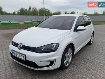 Авто Volkswagen E-Golf 2015 № 7725494