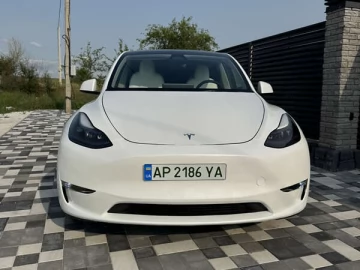 Авто Tesla Model Y 2023 № 7725746
