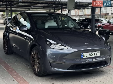 Авто Tesla Model Y 2023 № 7725754