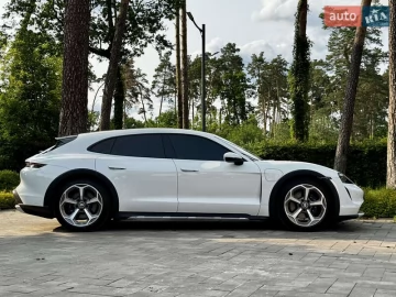 Авто Porsche Taycan Cross Turismo 2021 № 7725769