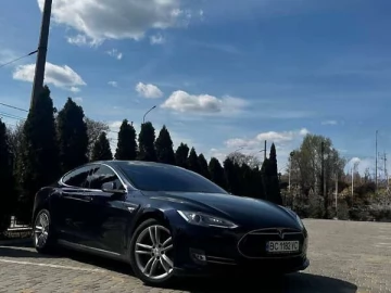 Авто Tesla Model S 2015 № 7725914