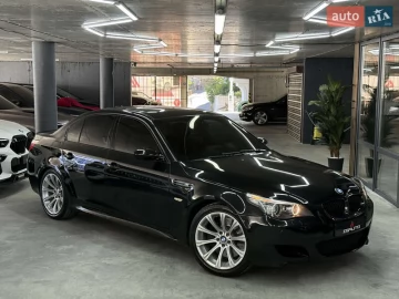 Авто BMW M5 2007 № 7726124