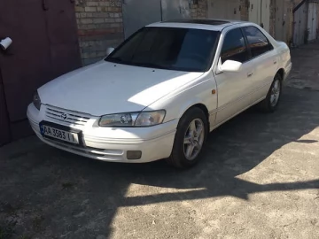 Авто Toyota Camry 2000 № 7726157