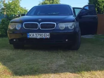 Авто BMW 7 Series 2004 № 7726193