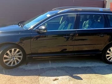 Авто Volvo V70 2011 № 7726290