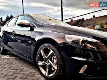 Авто Volvo V40 2015 № 7726729