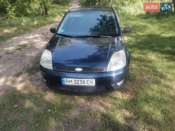 Авто Ford Fiesta 2004 № 7726876