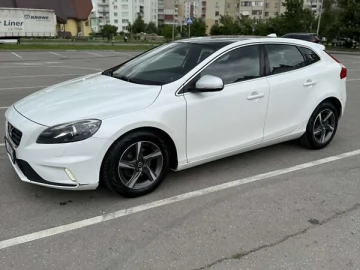 Авто Volvo V40 2015 № 7727541