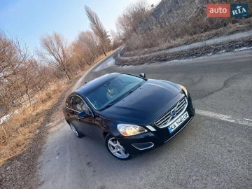 Авто Volvo S60 2012 № 7727835