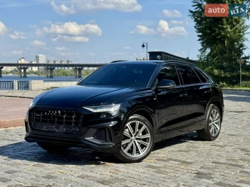 Авто Audi Q8 2021 № 7727936