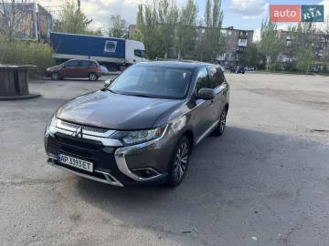 Авто Mitsubishi Outlander 2019 № 7728132
