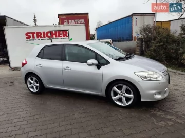 Авто Toyota Auris 2011 № 7728315