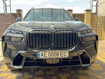 Авто BMW X7 2023 № 7728800
