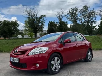 Авто Toyota Auris 2011 № 7728865