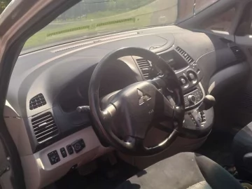 Авто Mitsubishi Grandis 2007 № 7729055