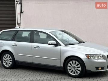 Авто Volvo V50 2008 № 7729090