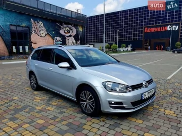 Авто Volkswagen Golf 2016 № 7729616