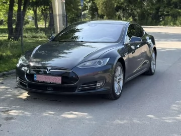 Авто Tesla Model S 2015 № 7729626