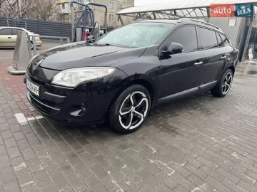 Авто Renault Megane 2010 № 7730025