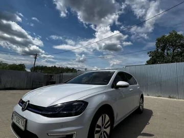 Авто Volkswagen E-Golf 2018 № 7730145